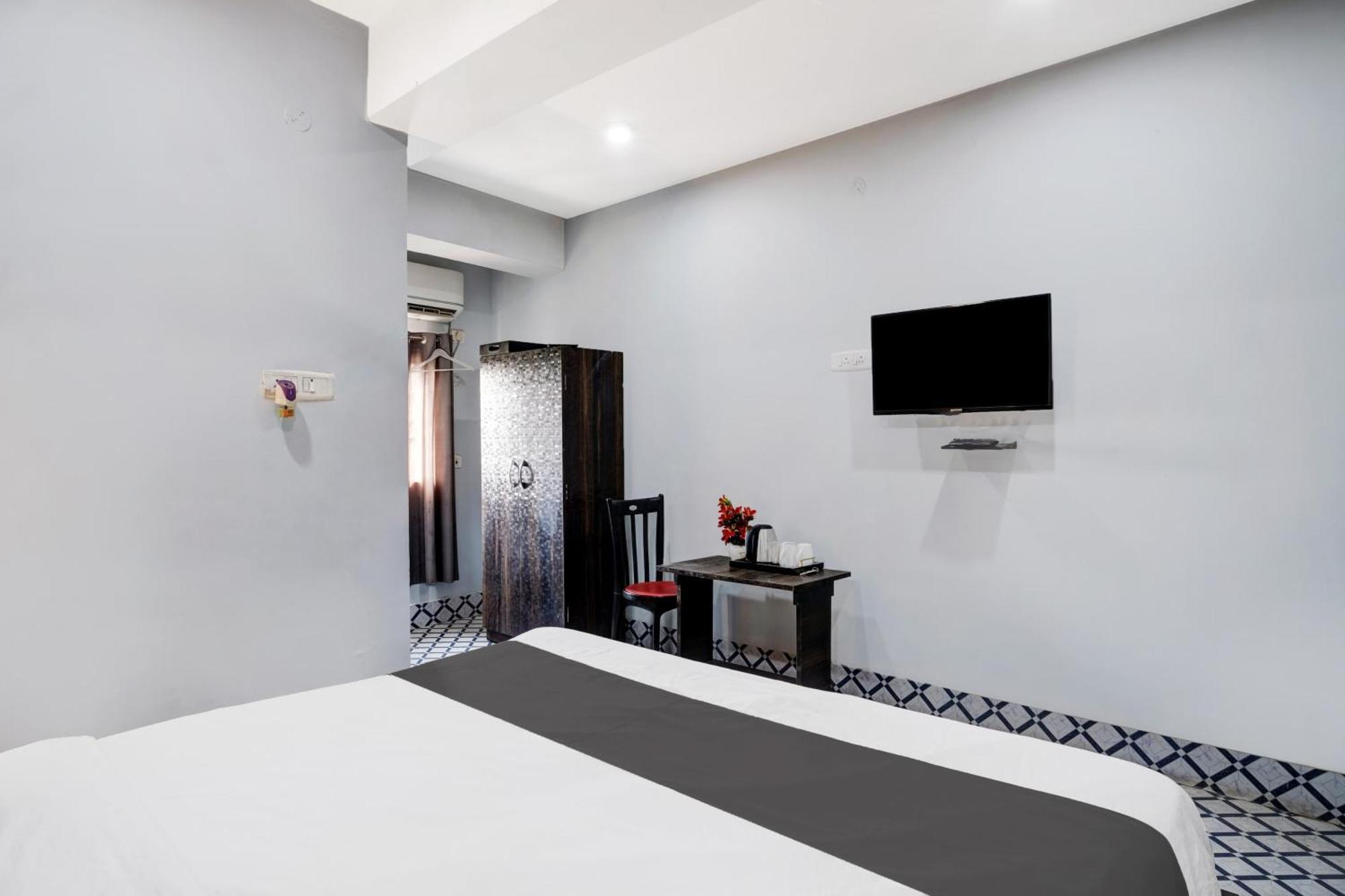 Super Hotel O Noonmati Guwahati Formerly Hotel Sundari Εξωτερικό φωτογραφία